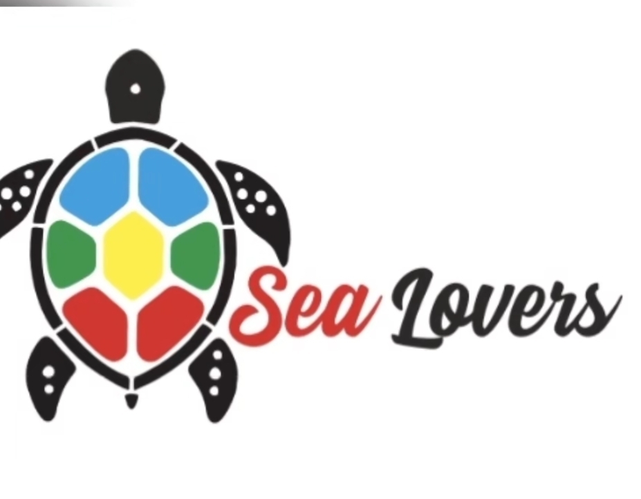 Sea lovers